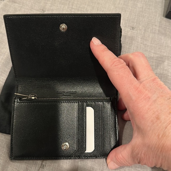 Gorgeous leather Brand new wallet - Picture 3 of 6